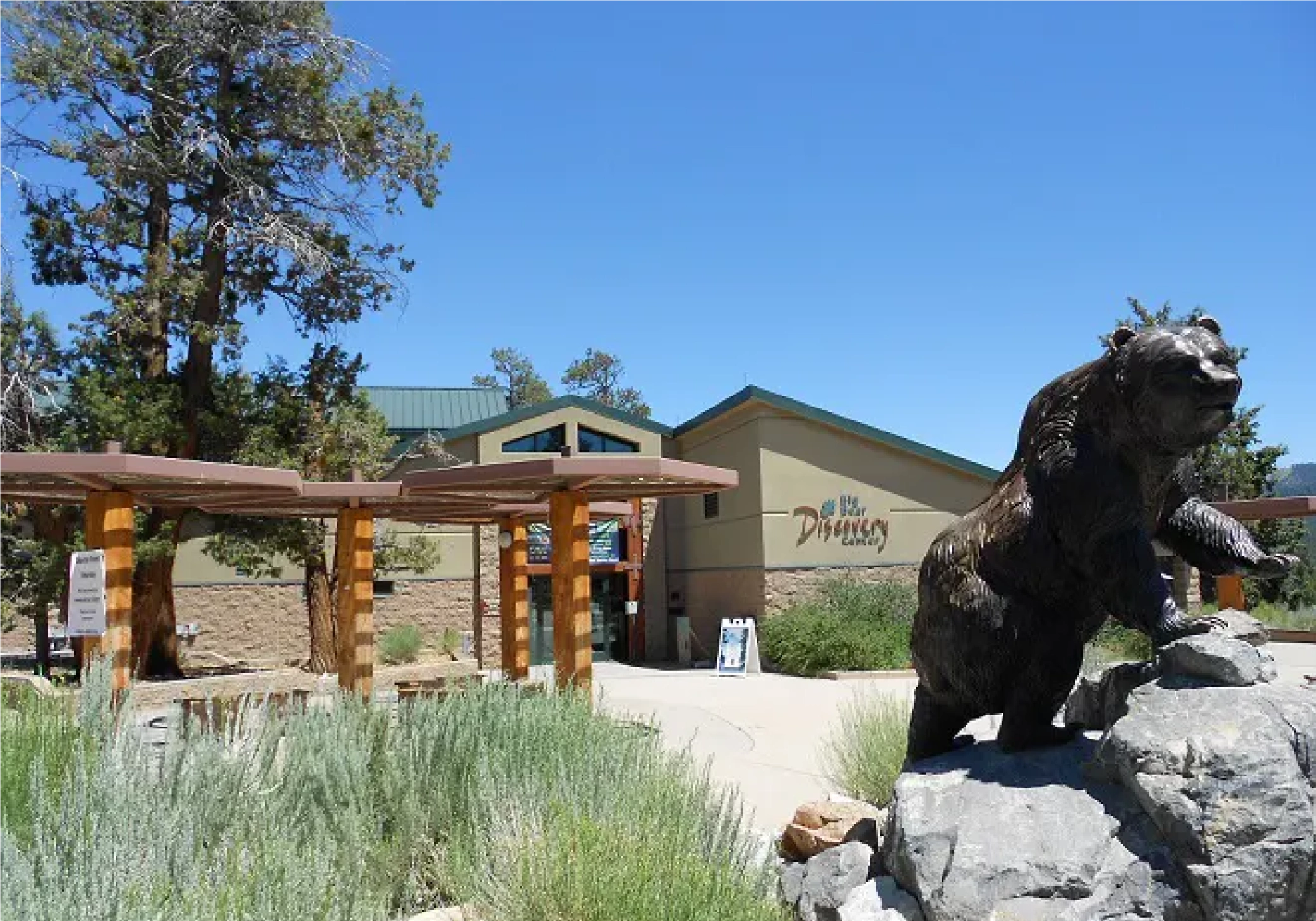 Picture of the front entrance to the Big Bear Discovery Center
