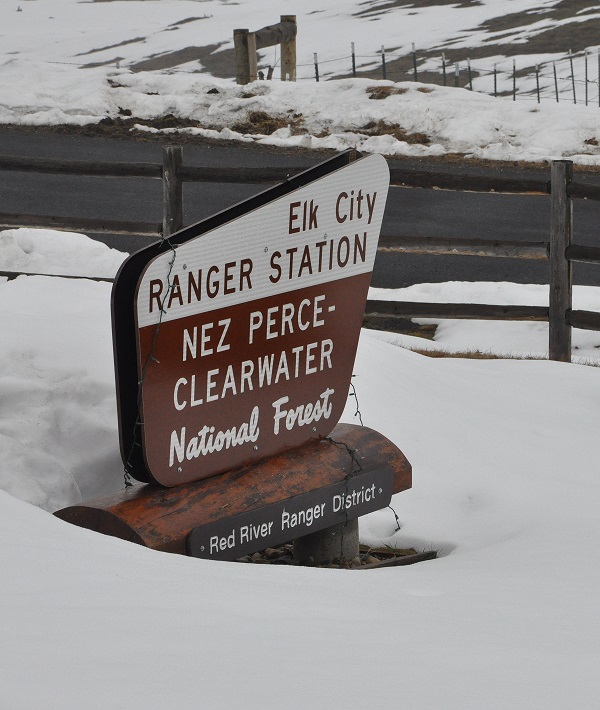 The Forest Service sign for the office in Elk City