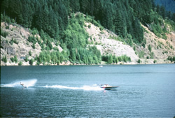 Image of Water Skier on Cougar Reservoir