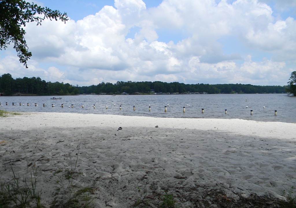 Panoramic view of Lake Sinclair with fluffy white clods in the background