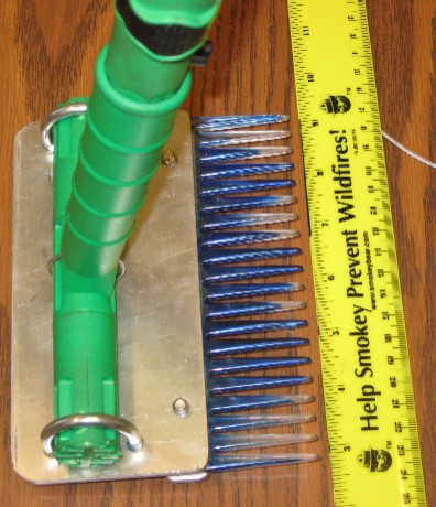 comb attachment - with comb - bottom view