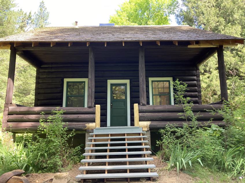 New front steps lead up to the log cabin Lochsa Ranger Station.