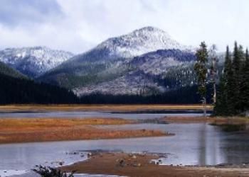 Sparks Lake Early Snowfall